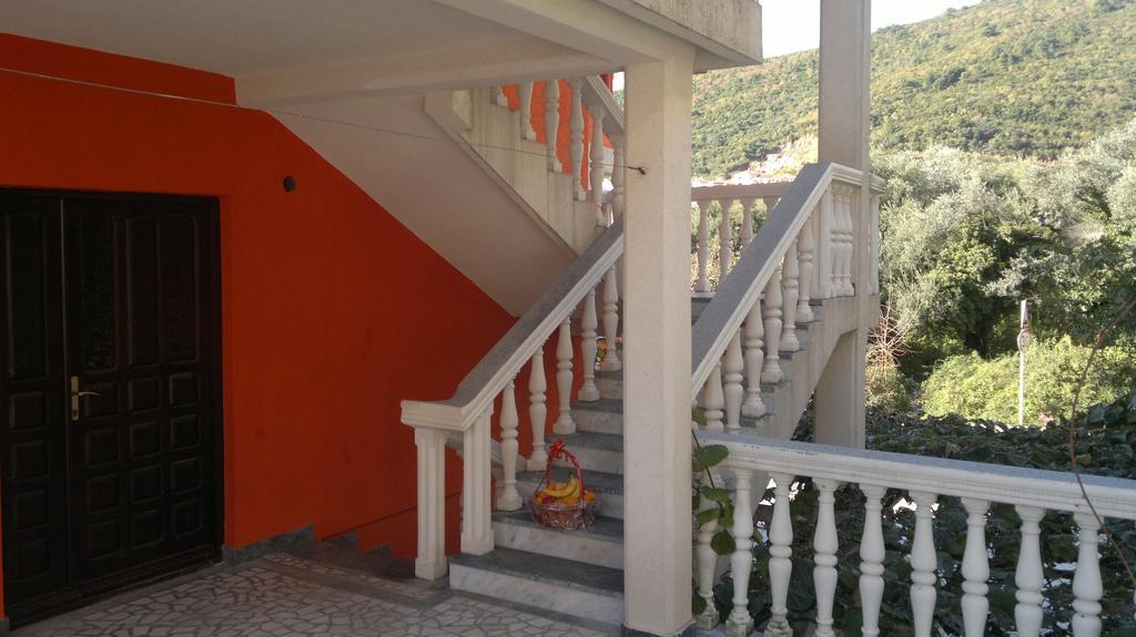 Apartments Holiday بودفا المظهر الخارجي الصورة