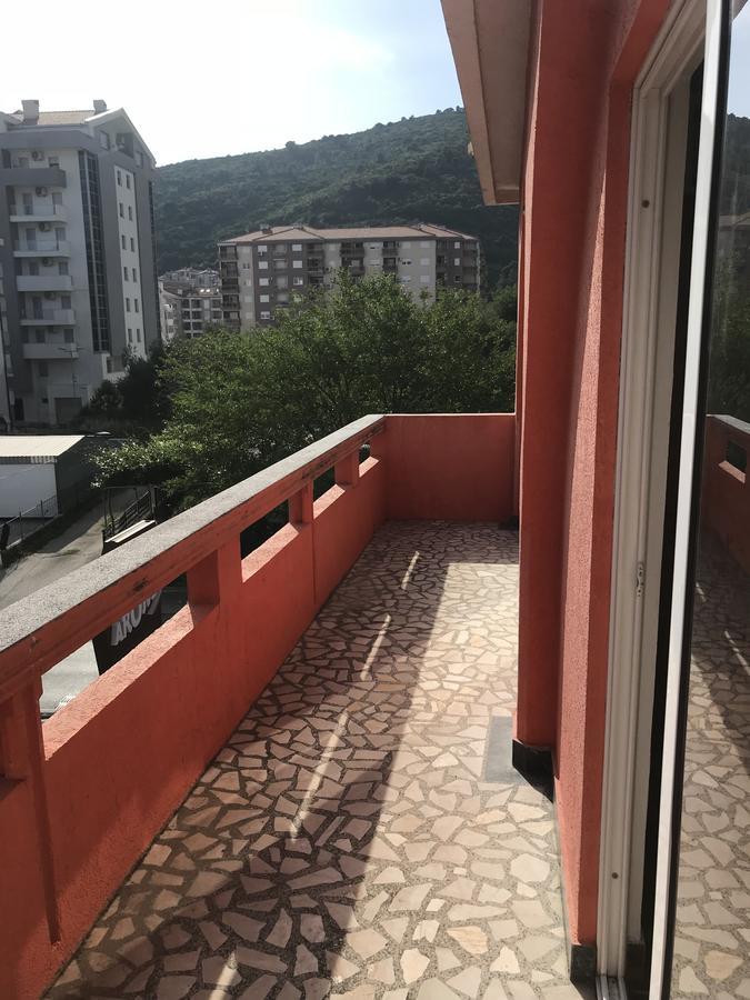 Apartments Holiday بودفا المظهر الخارجي الصورة