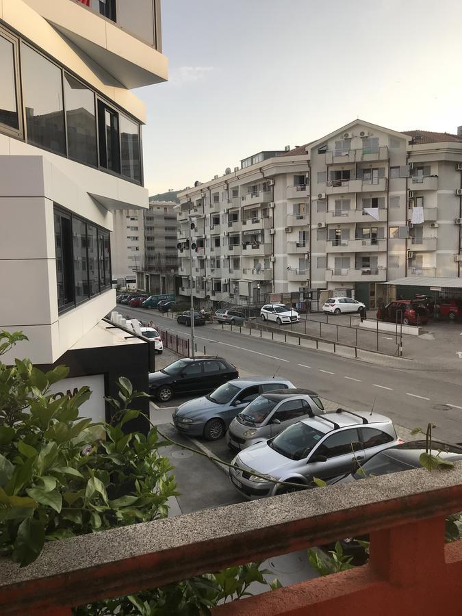 Apartments Holiday بودفا المظهر الخارجي الصورة